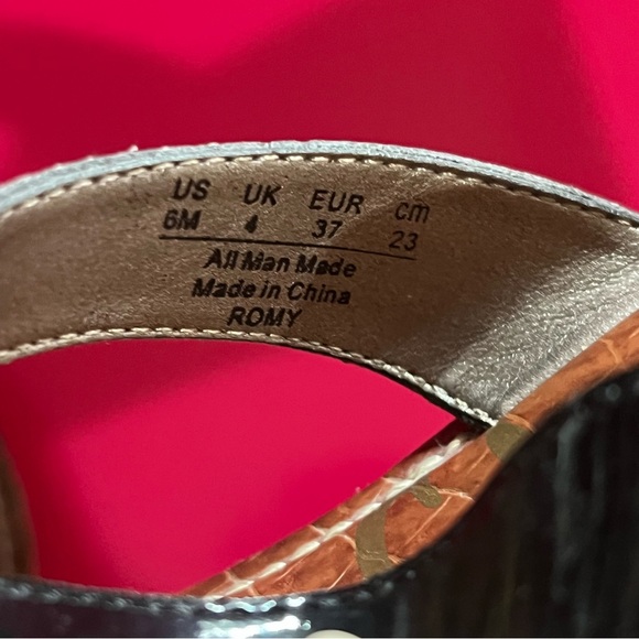 Sam Edelman Black Wedge Sandals EUC 6M - Picture 7 of 7